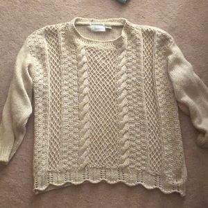 Shenanigans size 22 women’s plus cream sweater
